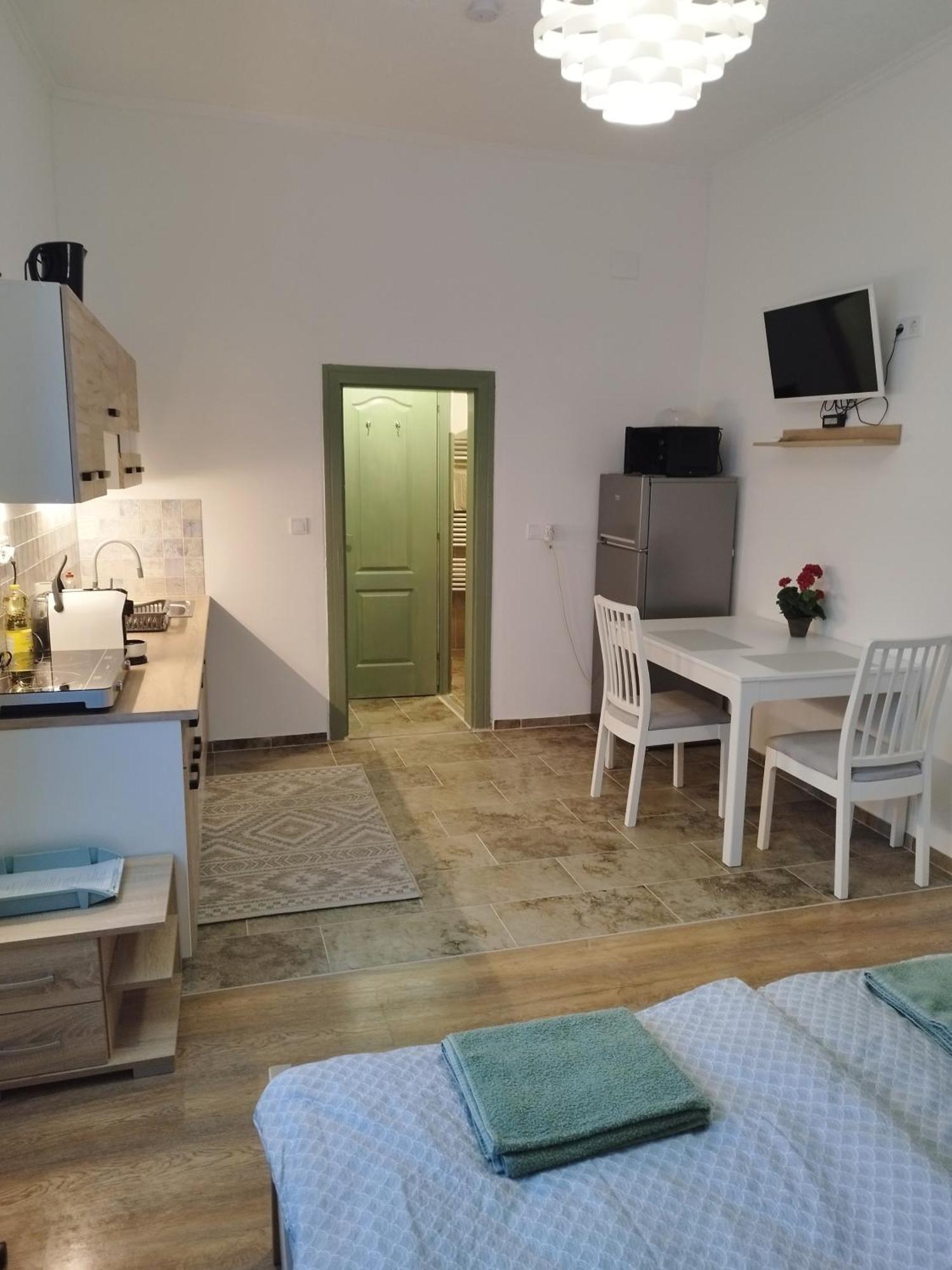 Holling Apartman Fertőboz Exterior foto