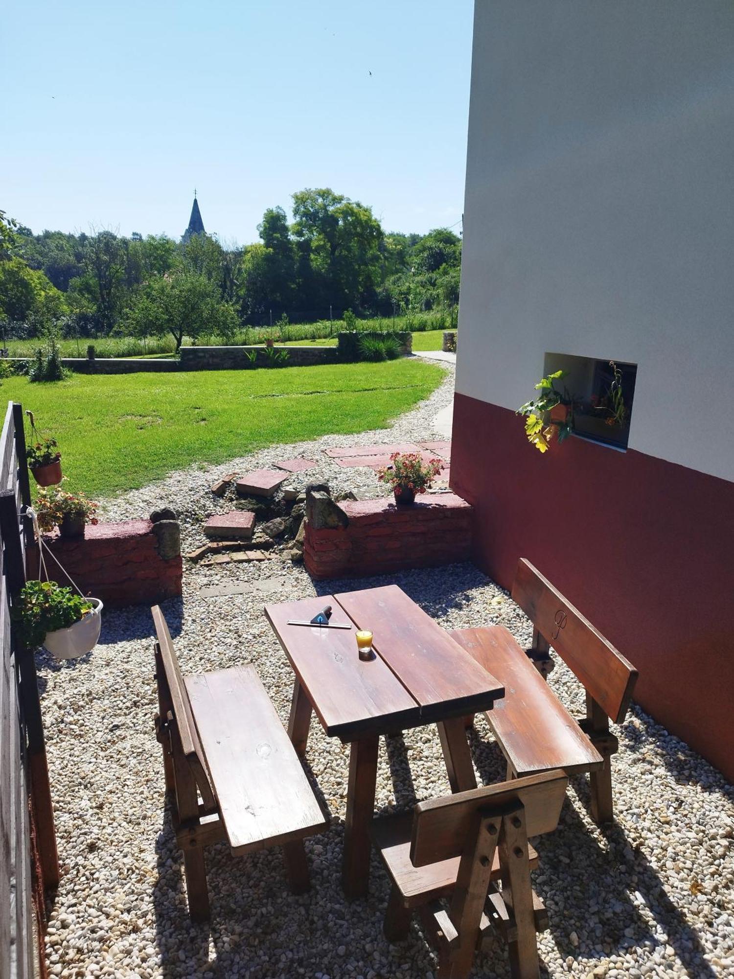 Holling Apartman Fertőboz Exterior foto