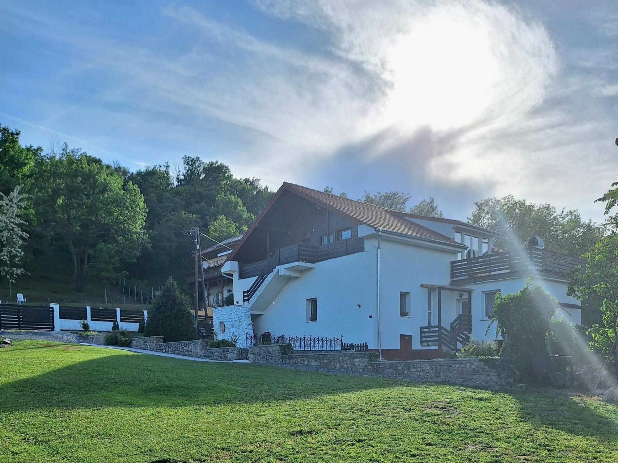 Holling Apartman Fertőboz Exterior foto